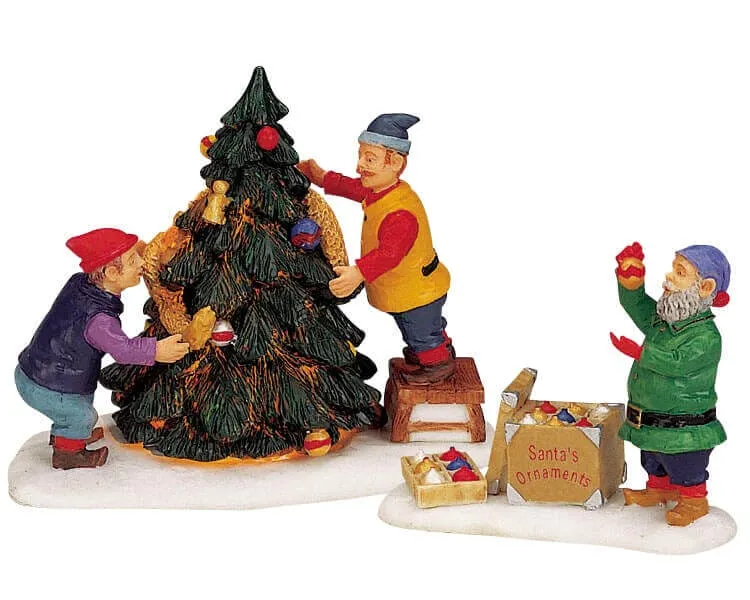 lemax-decorating-santa-s-tree-miniatur-figur-f-r-weihnachtsdorf image 1