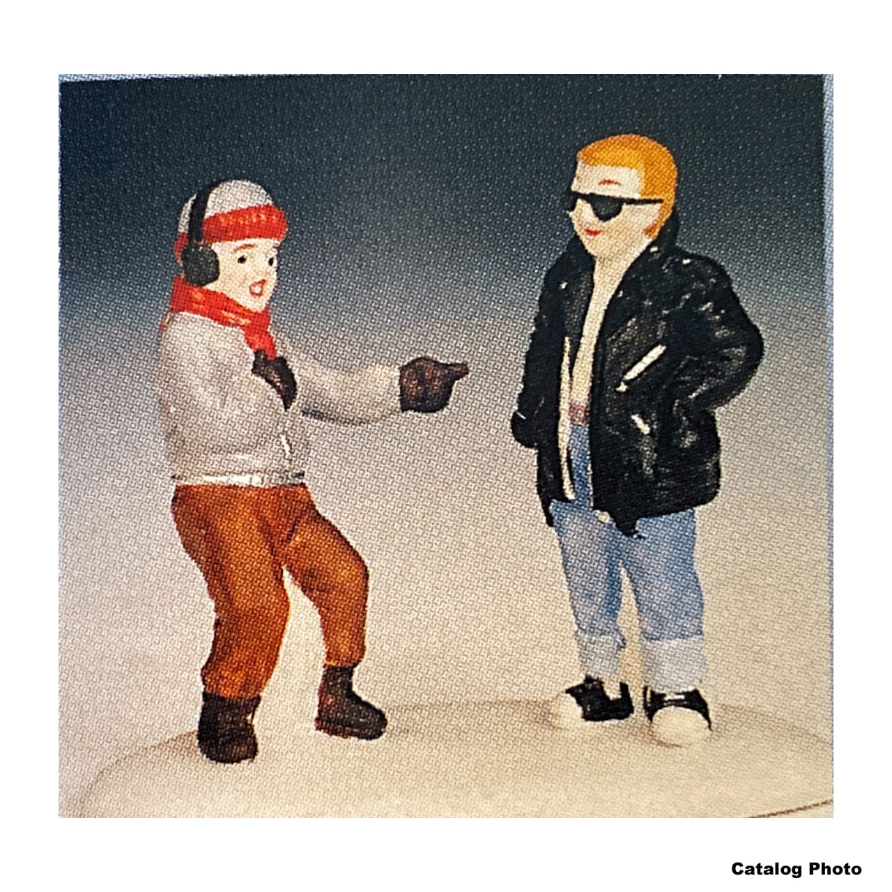 lemax-too-cool-to-be-cold-winterfigur-f-r-weihnachtsdorf image 1