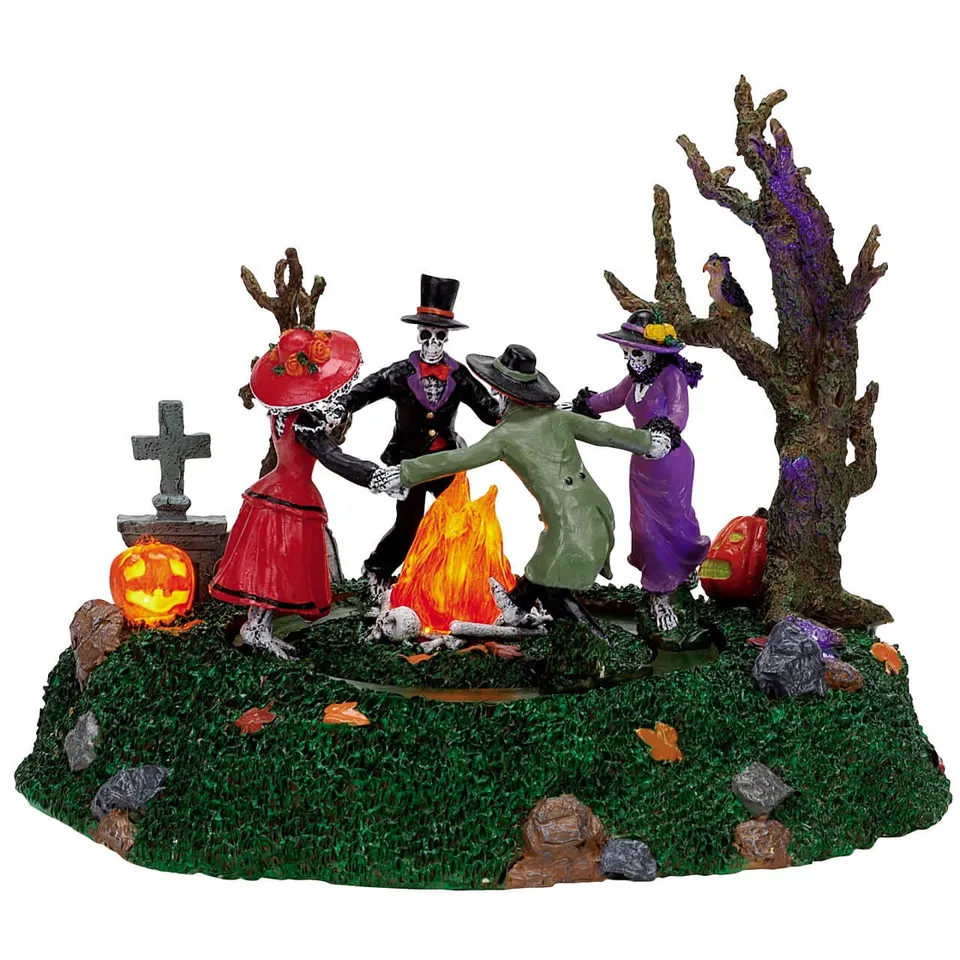 lemax-skeleton-jamboree-spooky-town-mit-lagerfeuer image 1
