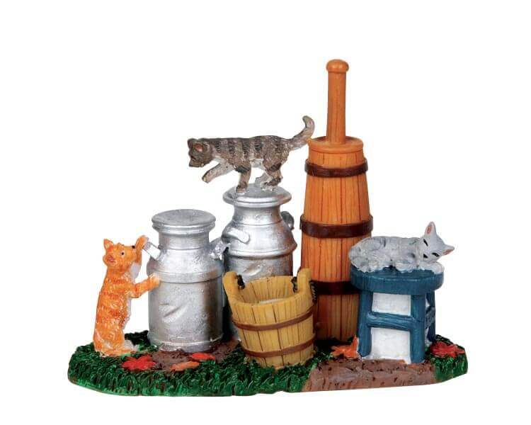 lemax-butter-churn-milk-cans-miniatur-zubeh-r image 1