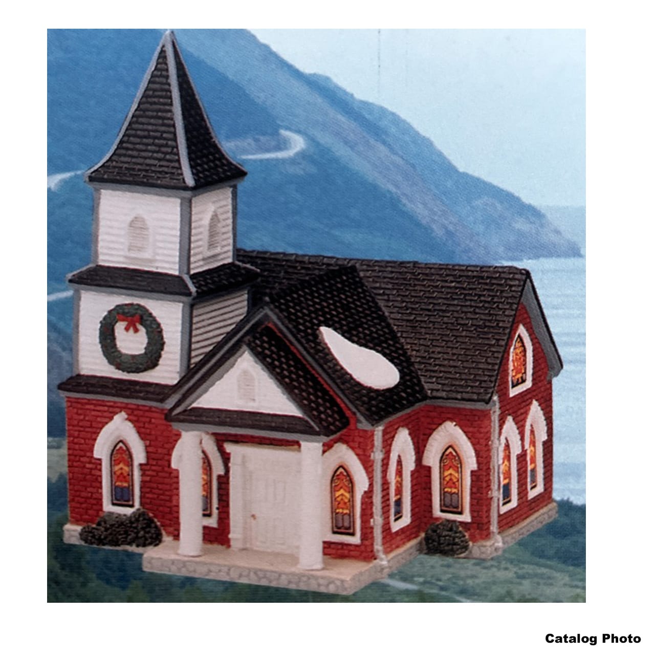 lemax-pembroke-chapel-beleuchtetes-miniatur-kirchenhaus image 1