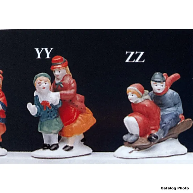 lemax-boy-and-girl-on-sled-miniaturfigur-schlitten image 1