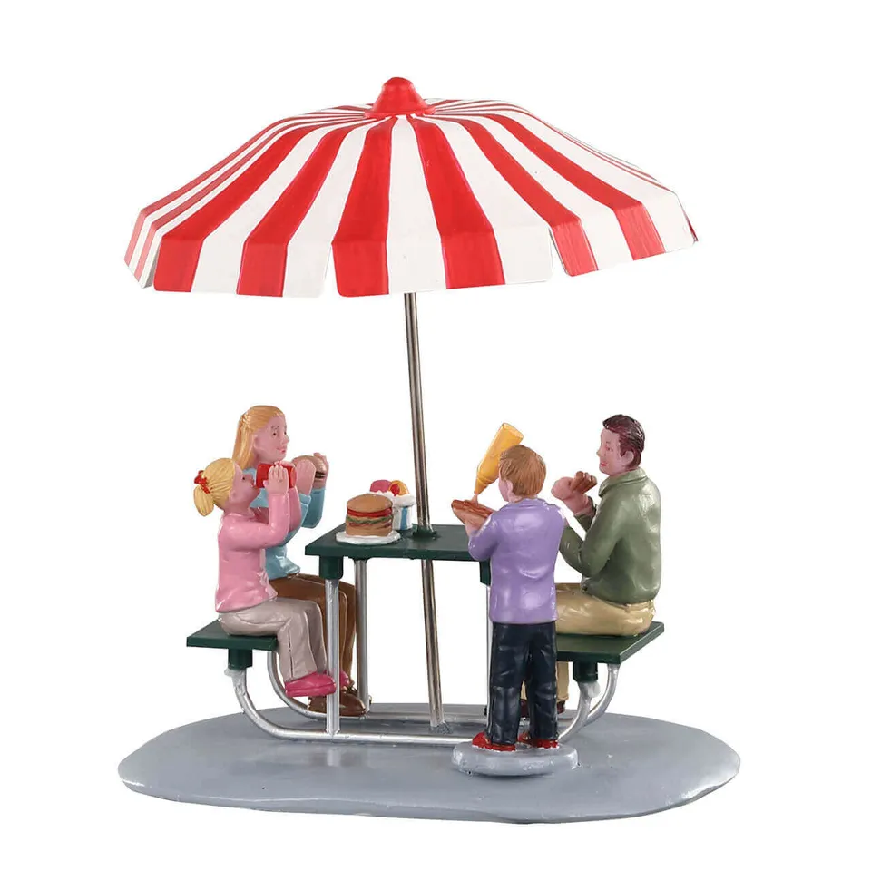 lemax-lunch-at-the-park-miniaturfigur-picknick-im-park image 1