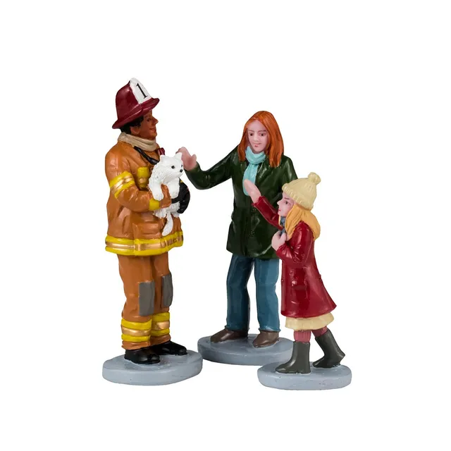 lemax-fireman-to-the-rescue-feuerwehrmann-mit-k-tzchen-szene image 1