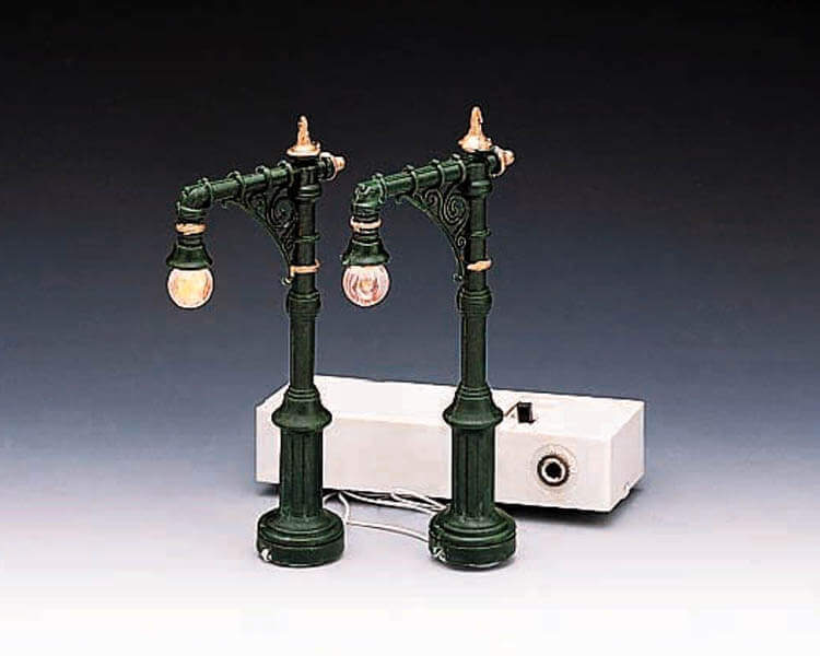 lemax-4-victorian-street-lamp-miniatur-stra-enlaternen-4er-set image 2