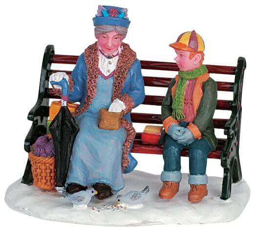 lemax-feeding-the-birds-miniaturfigur-winterliche-vogelf-tterung image 1