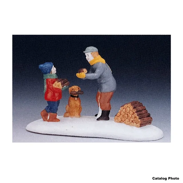 lemax-carrying-wood-miniatur-figur-holztr-ger-winter image 1