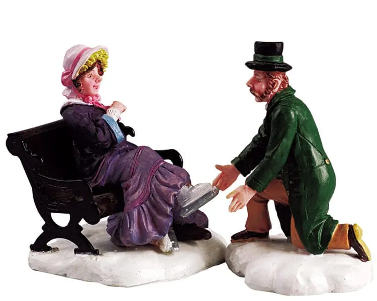 lemax-new-skates-miniaturfigur-f-r-weihnachtsdorf image 1