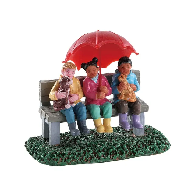 lemax-rainy-day-with-friends-figurenset image 1