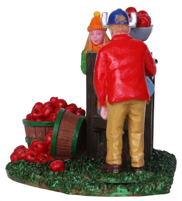 lemax-cider-pressing-dad-apfelwein-presse-vater-figur-f-r-holidays-seasons image 4