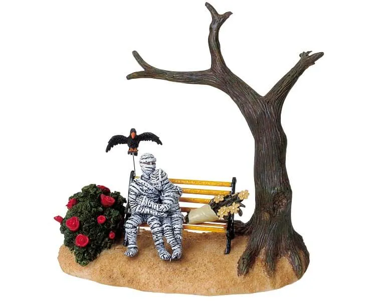 lemax-wrapped-up-in-each-other-spooky-town-figur image 1