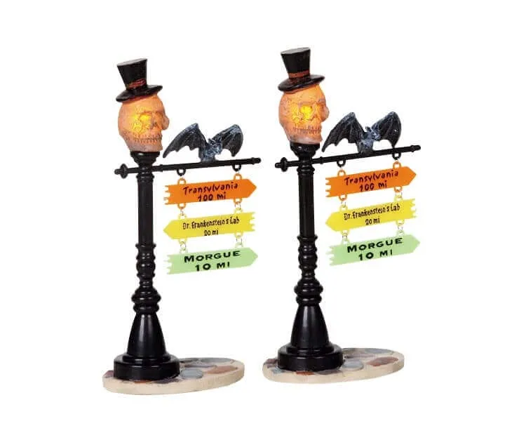 lemax-skull-street-lamp-spooky-town-stra-enlaterne image 1