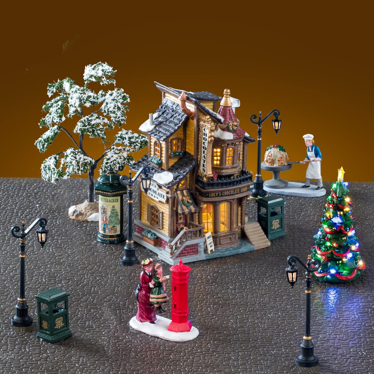 lemax-lucy-s-chocolate-shop-weihnachtsdorf-set image 1