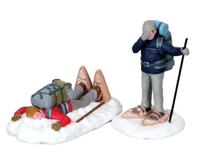 lemax-snowshoe-stumble-miniaturfigur-f-r-weihnachtsdorf image 1