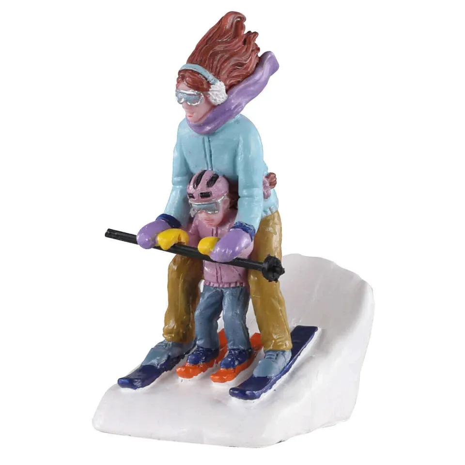 lemax-mommy-me-ski-miniatur-figur-mutter-und-tochter-beim-skifahren image 1