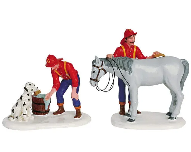 lemax-tending-the-fellas-weihnachtsdorf-miniaturfigur image 1