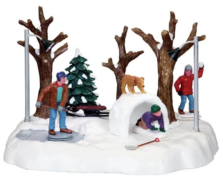 lemax-surprise-attack-weihnachtsdorf-figurengruppe-schneeball image 1
