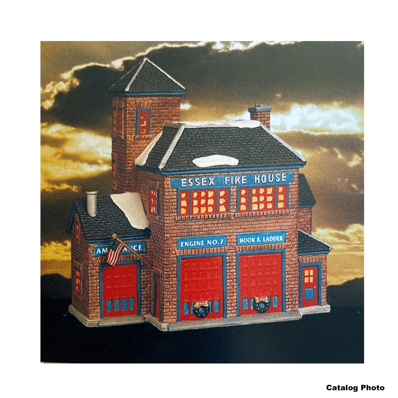 lemax-essex-fire-house-beleuchtetes-weihnachtsdorf-feuerwehrhaus image 1