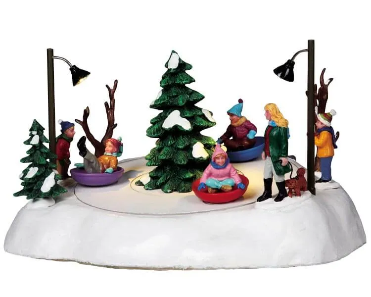 lemax-saucer-fun-winterfigur-schlitten-miniatur image 1