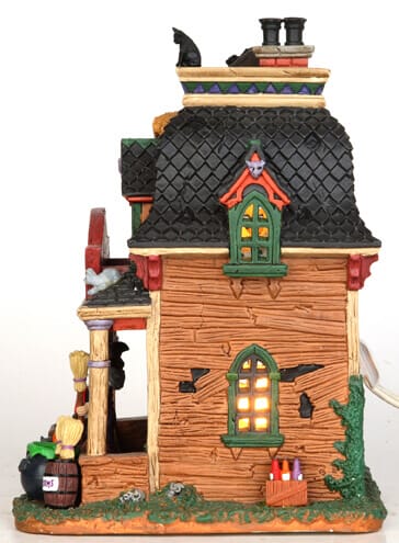lemax-spooky-town-zelda-s-witch-wizard-supply-beleuchteter-hexenladen image 2