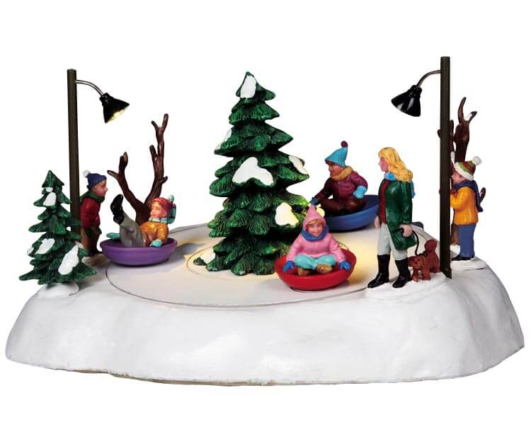 lemax-saucer-fun-winterfigur-schlitten-miniatur image 2