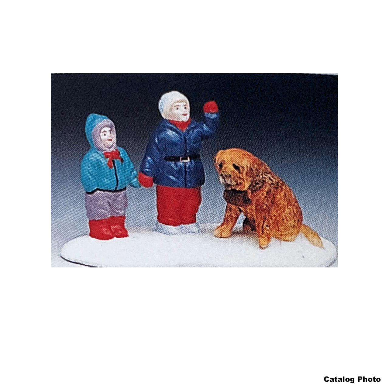 lemax-brothers-looking-at-tree-with-dog-weihnachtsfigur image 2