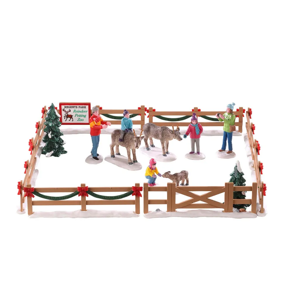 lemax-reindeer-petting-zoo-vail-village-szene image 1