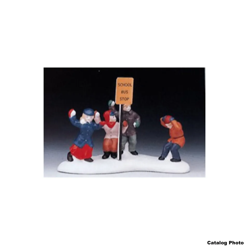 lemax-waiting-for-the-bus-miniatur-figurenszene image 1