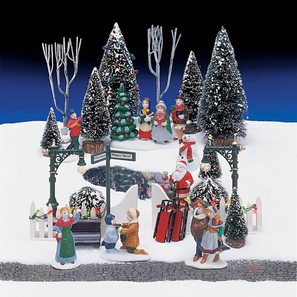 lemax-30pc-village-accessories-set-miniatur-zubeh-r-set-30-teilig image 1