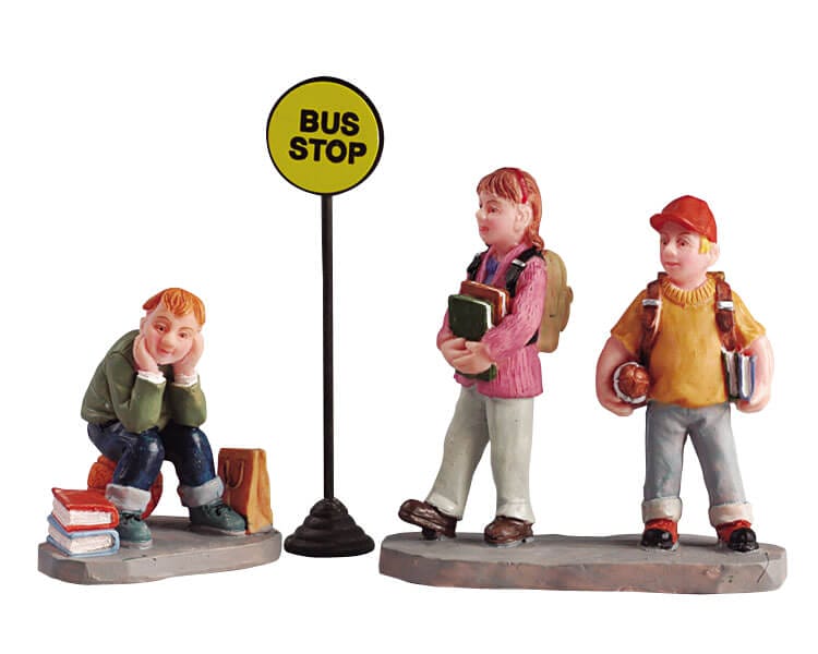 lemax-waiting-for-the-bus-holidays-seasons-figurenszene image 1
