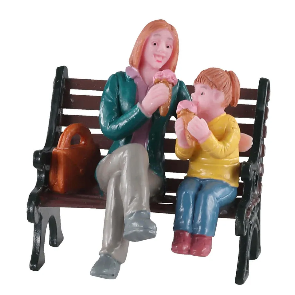 lemax-ice-cream-at-the-park-sommer-miniaturfigur image 1