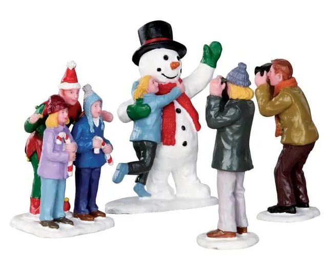 lemax-parade-photos-miniaturfigur-holidays-seasons image 1