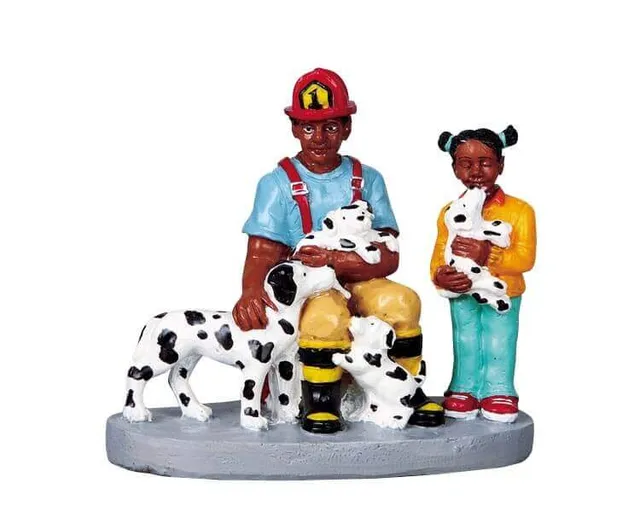 lemax-holidays-seasons-firehouse-family-feuerwehrfamilie-f-r-weihnachtsd-rfer image 1