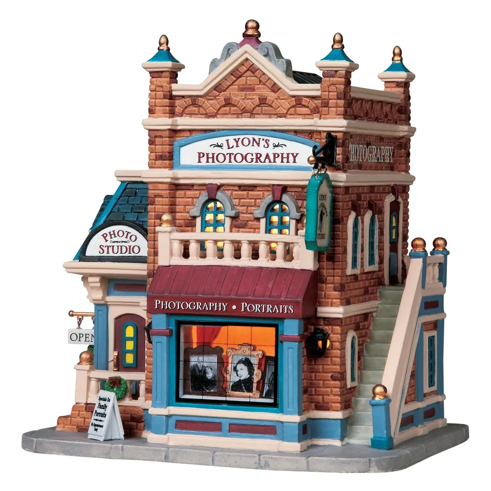 lemax-lyon-s-photography-weihnachts-miniaturhaus image 1
