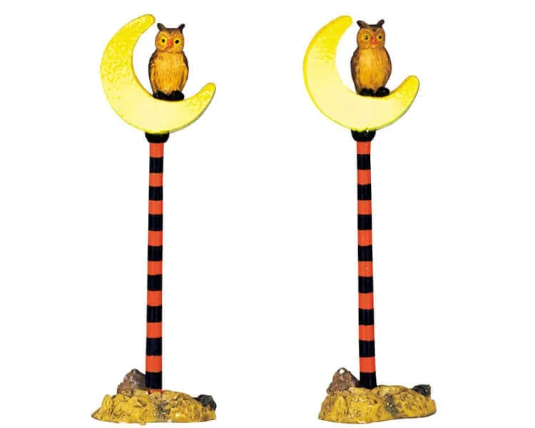 lemax-crescent-moon-street-lamp-spooky-town image 1
