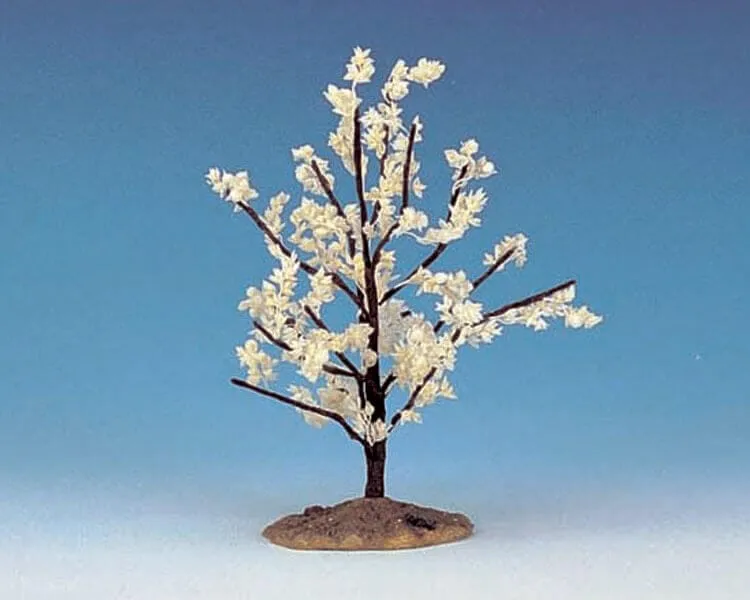 lemax-flowering-magnolia-medium-holidays-seasons-miniaturbaum image 1