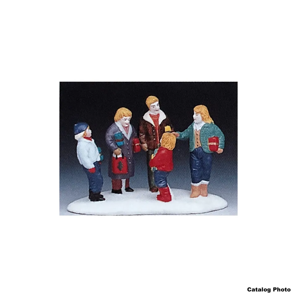lemax-gift-shopping-family-holidays-seasons-figur image 1
