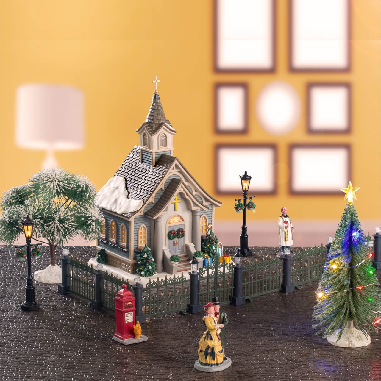 lemax-small-town-church-set-caddington-miniatur-kirchen-set image 1