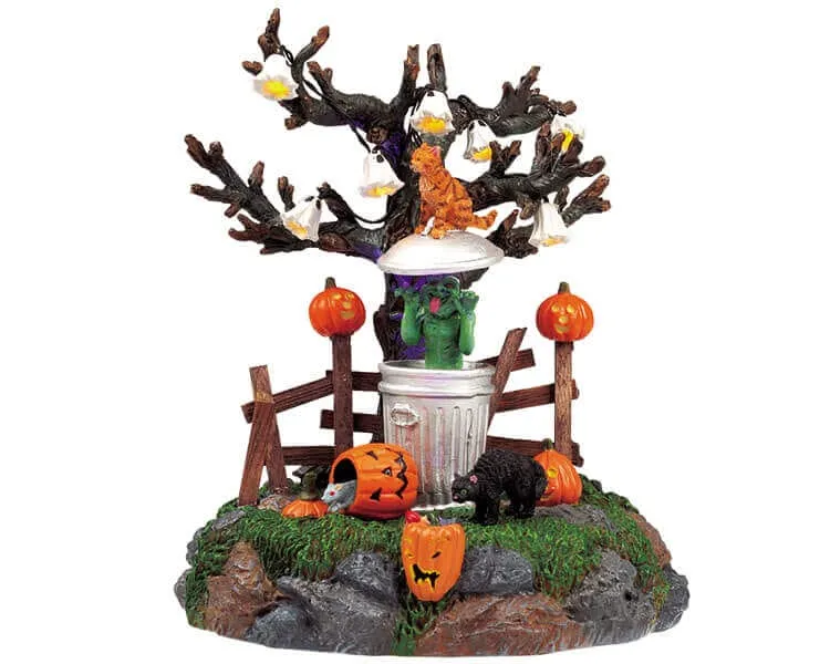 lemax-spooky-town-figur-garbage-ghoul image 1