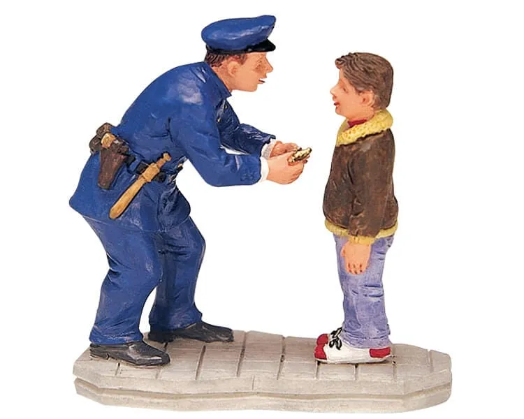 lemax-little-hero-miniaturfigur image 1