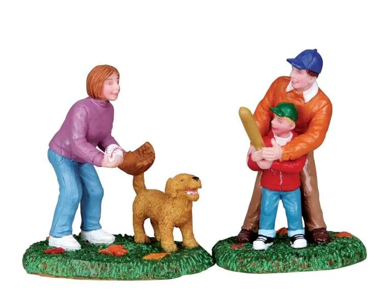 lemax-batting-practice-miniaturfigur-sport-szene-weihnachtsdorf image 1