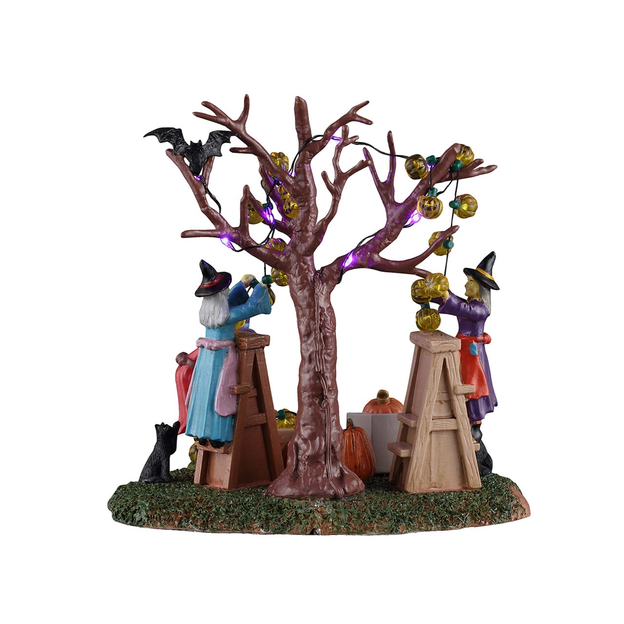 lemax-spooky-town-decorating-the-spooky-tree-halloween-figurenszene image 4