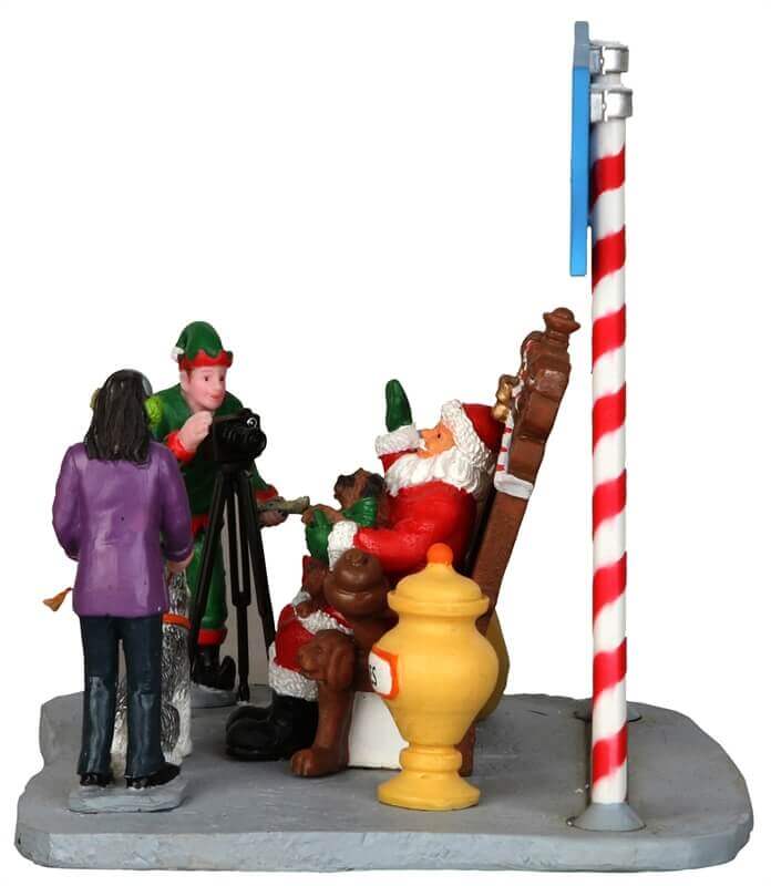 lemax-pet-photos-santa-weihnachtsmann-figur image 4