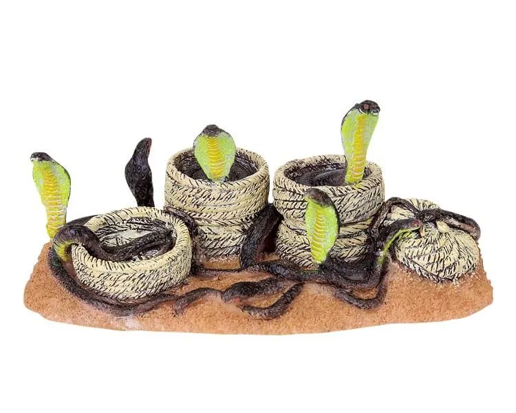 lemax-cobras-spooky-town-figur image 1