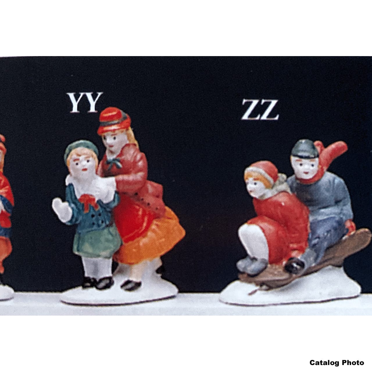 lemax-boy-and-girl-on-sled-miniaturfigur-schlitten image 1