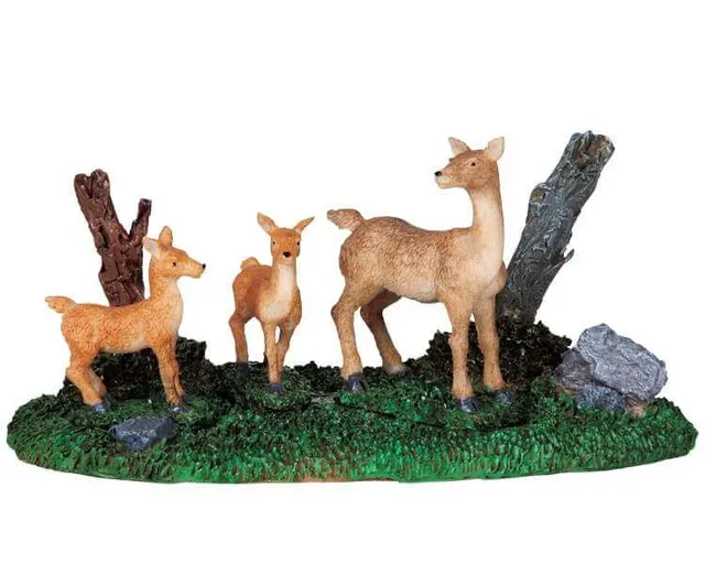 lemax-a-doe-and-her-fawns-miniatur-rehfamilie image 1